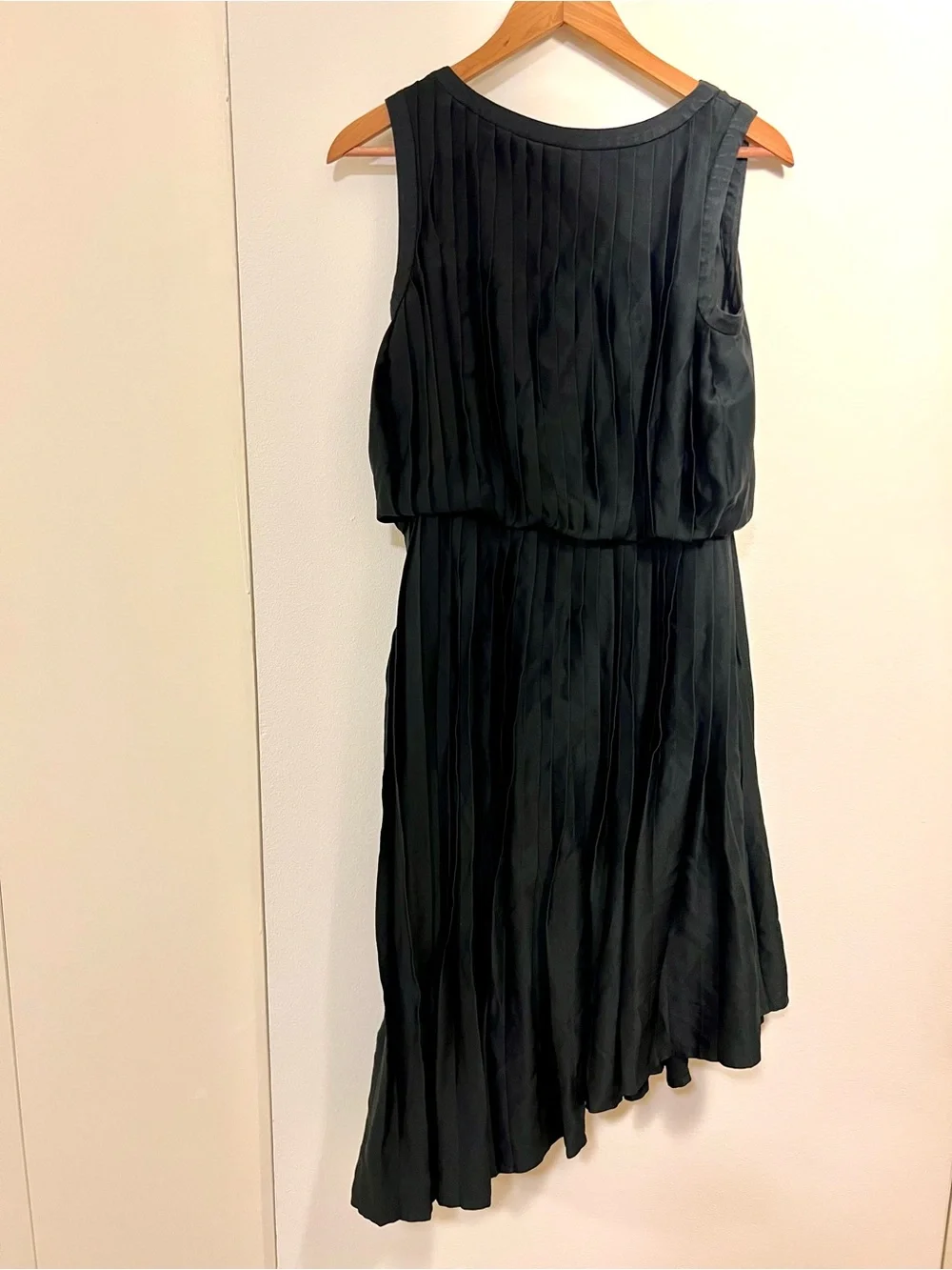 Ava & Aiden Gilt Elegant Plissé Pleated Blouson Dress